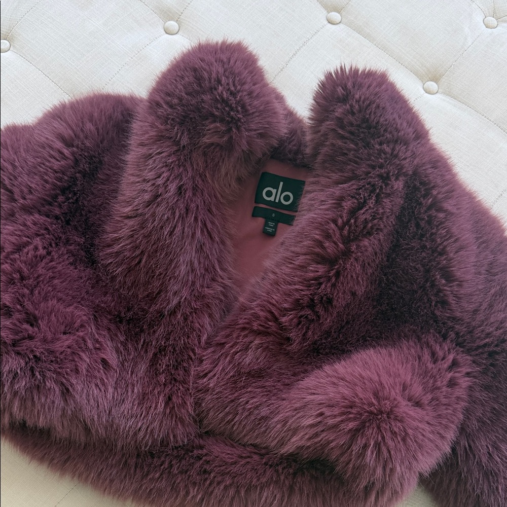 ALO Yoga Plush Faux Fur Jacket - Deep Purple
